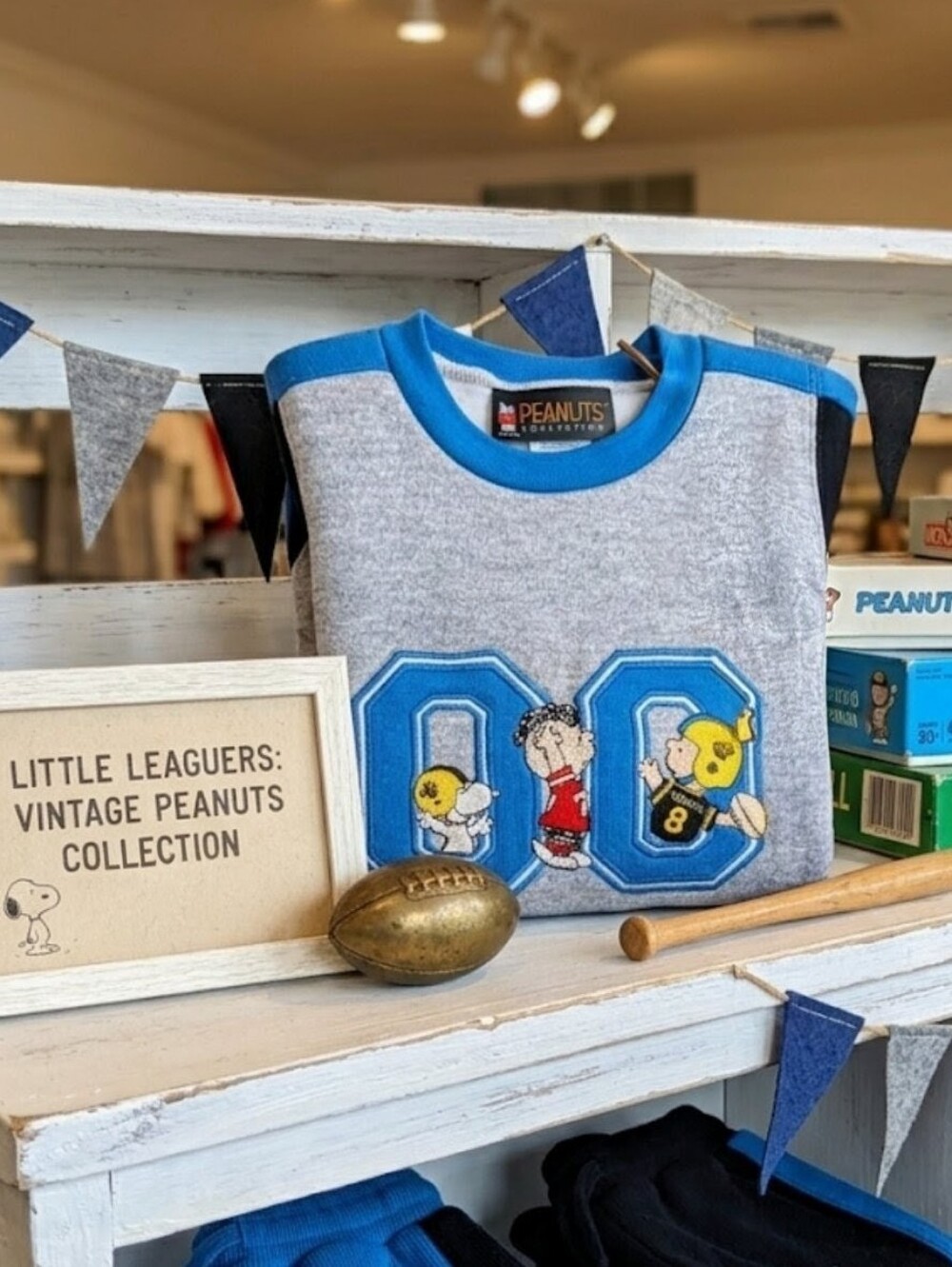 VTG Peanuts Snoopy Buster Brown Football Sweatshirt 24M​